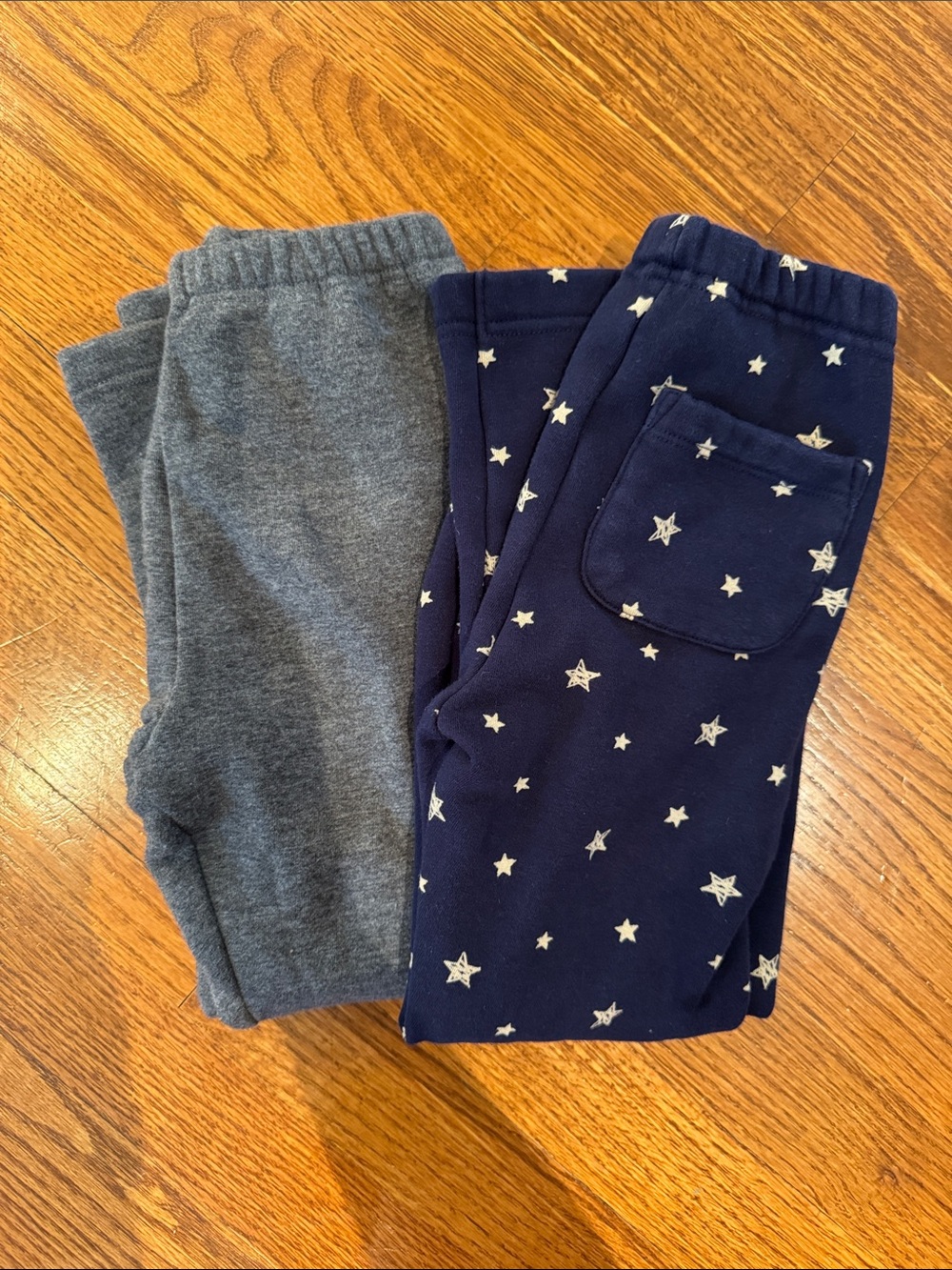 Uniqlo Navy Star Print and Heather Gray Kids Leggings